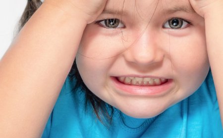 8 habits of parents that push their child away